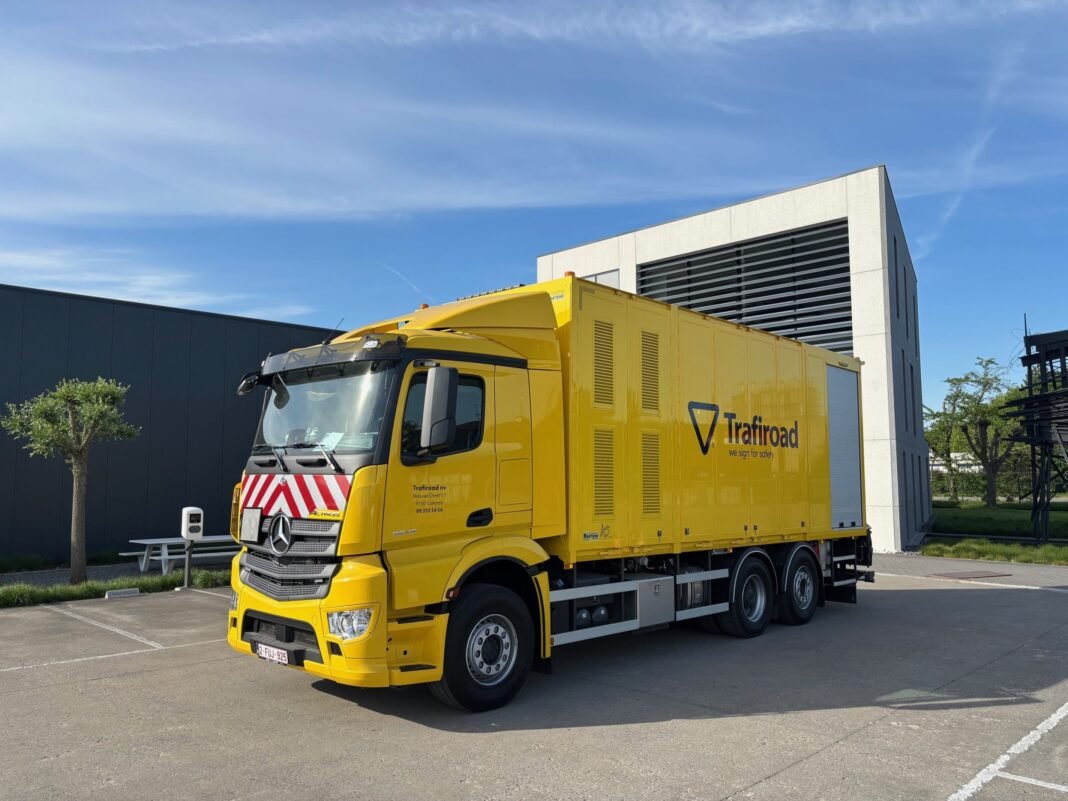 A very special Mercedes-Benz Actros 2845L for Trafiroad
