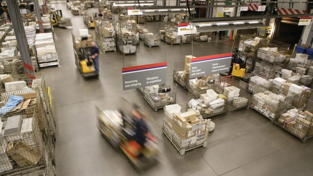 Canada Post asks government to hold employee vote on contract offer