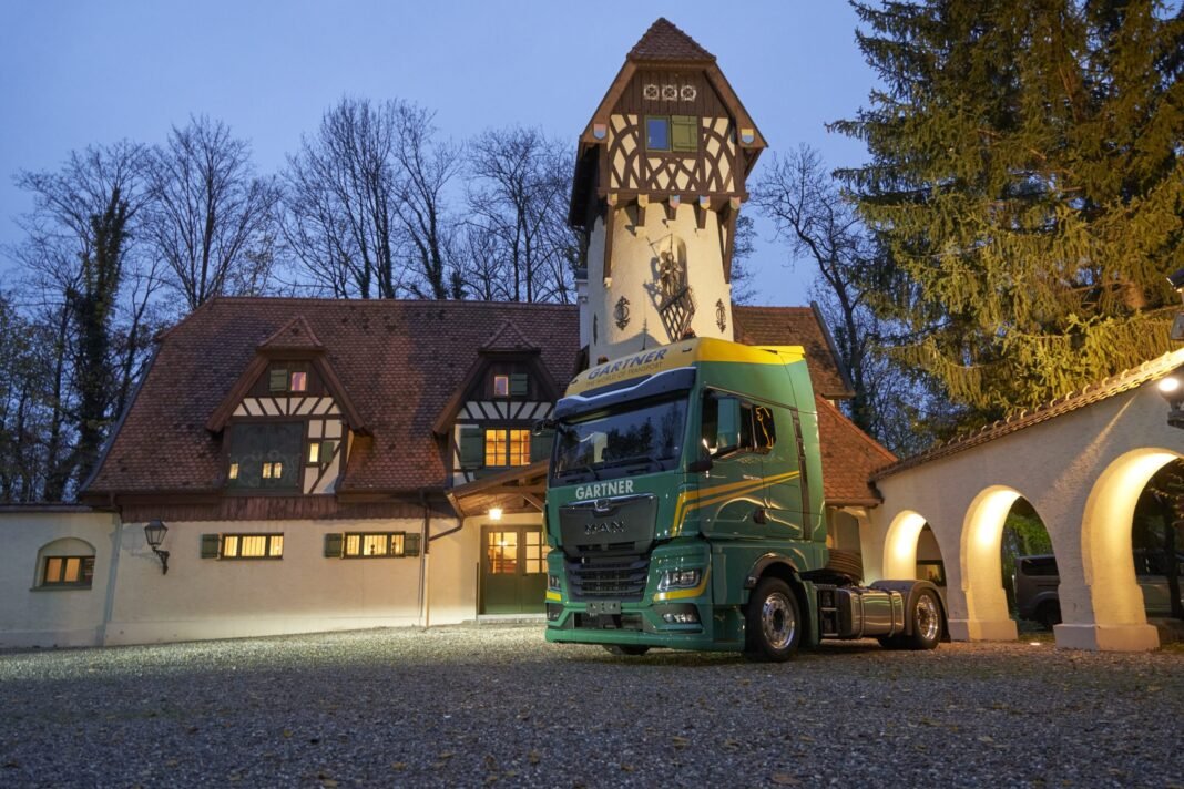 Man sells 1200 trucks to Gartner Man sells 1200 trucks to Gartner
