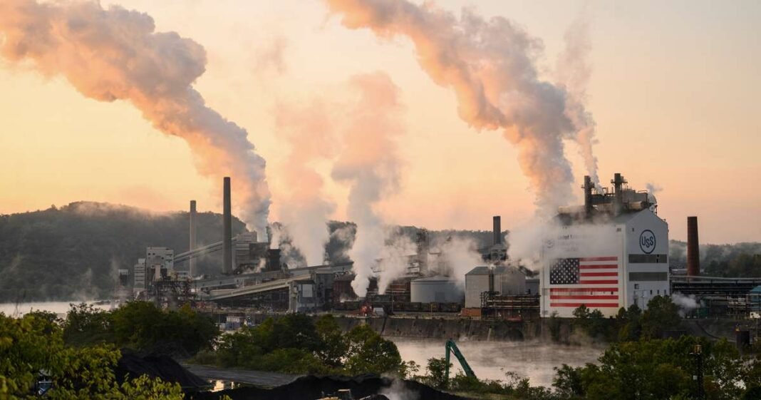 Steelworkers Head Urges Trump to Reject Nippon Bid