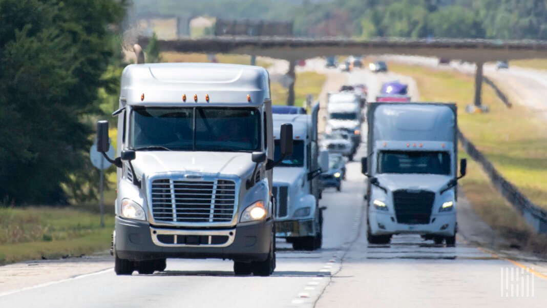 Trucking gives DOT an earful on unshackling freight market