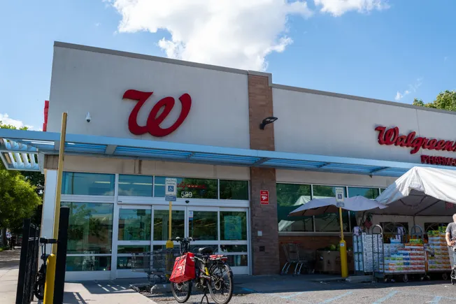 Walgreens rekindles micro-fulfillment center strategy
