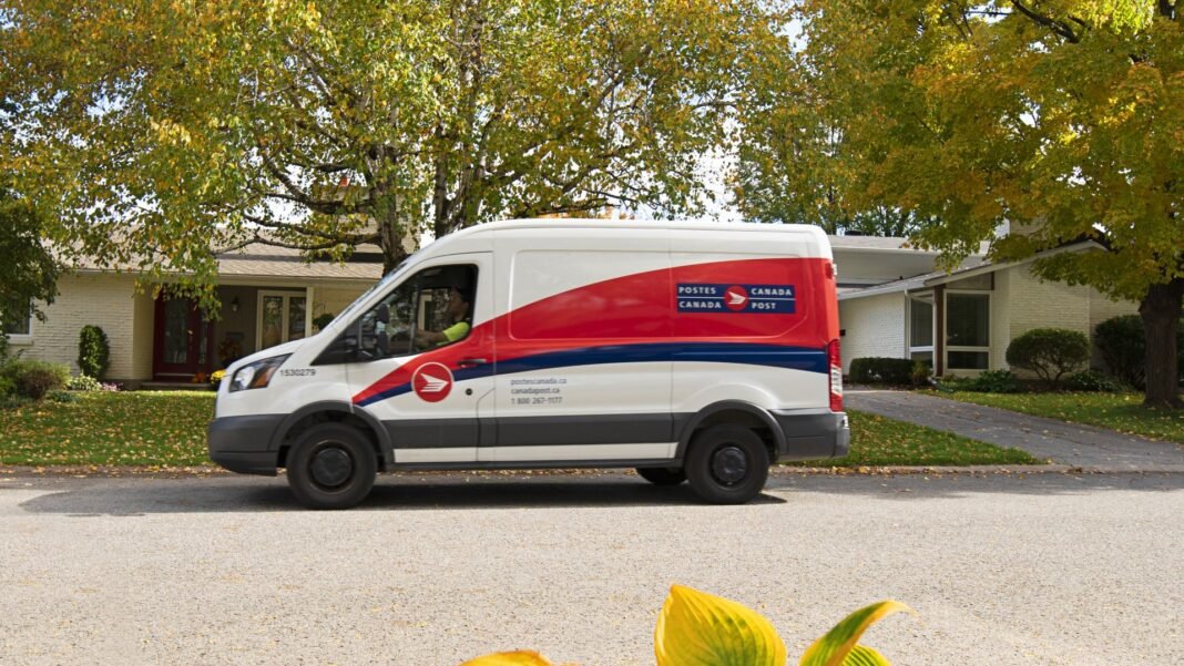 Canadian government to force union vote on Canada Post contract offer