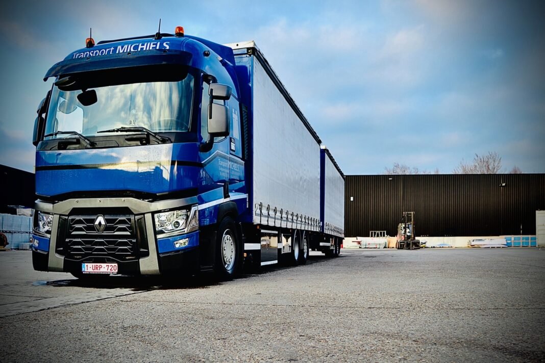 Distrilog takes over transport Michiels
