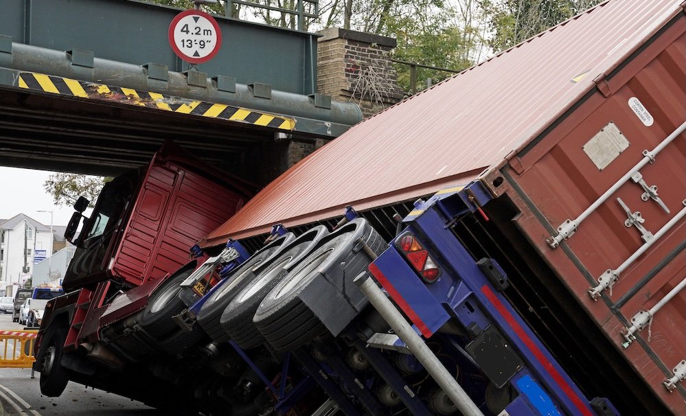 Durite introduces new AI Low Bridge Detection System at Road Transport Expo