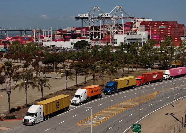 Early peak season signals challenging market ahead for trucking