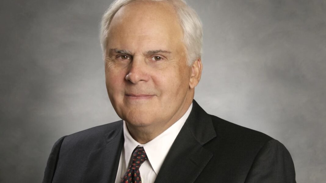 Fred Smith, FedEx founder and parcel industry pioneer, dies at 80