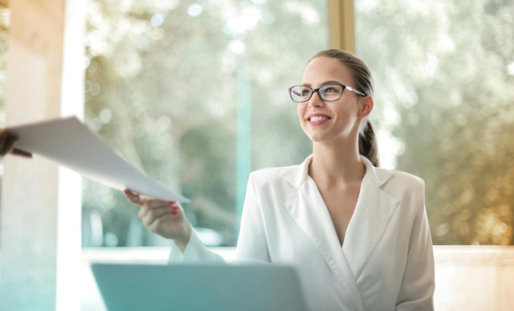 From Search to Success: Top 8 Tips for Landing a Job from Logistics Industry on the Internet