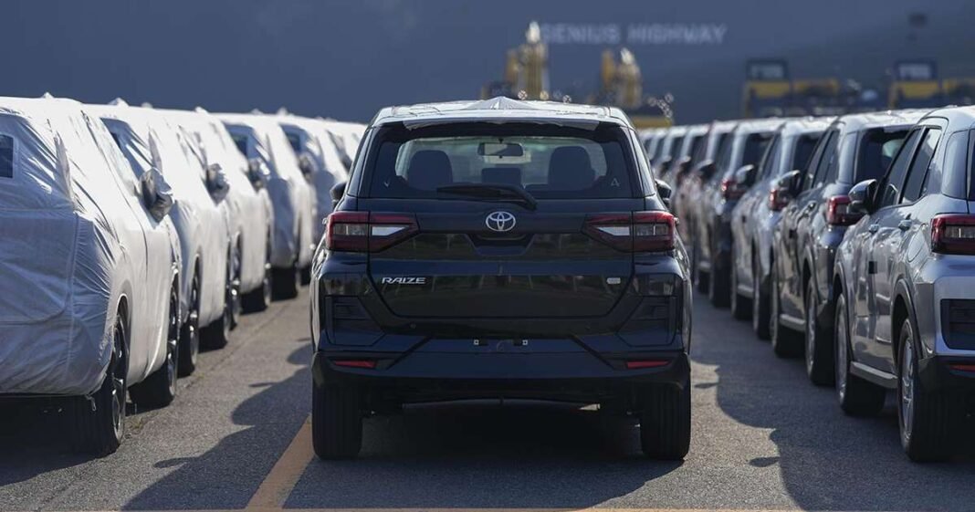 Japan, US Start Tariff Talks Amid Reports on Cars
