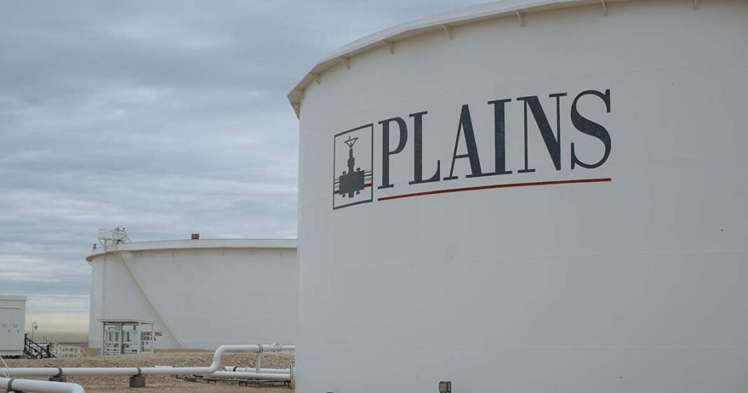 Keyera to Buy Plains’ Canada Natural Gas Liquids Unit for $3.8B