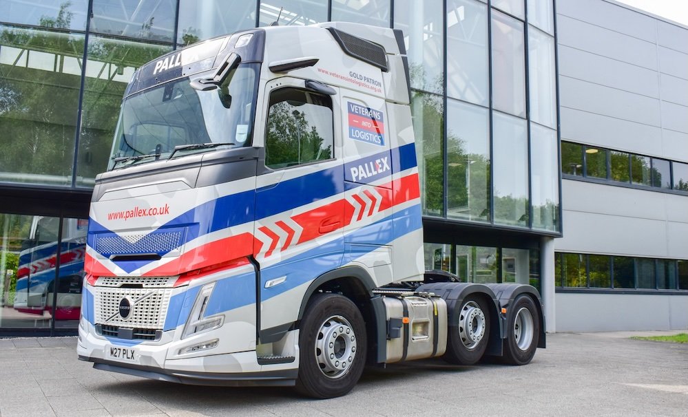 Pall-Ex Emblazons Veterans’ Charity Livery on new Tractor Unit to Celebrate Partnership