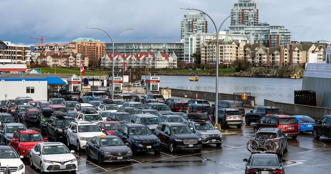 Poll: Canadians to Ditch US Travel Over Tariffs, State Jabs