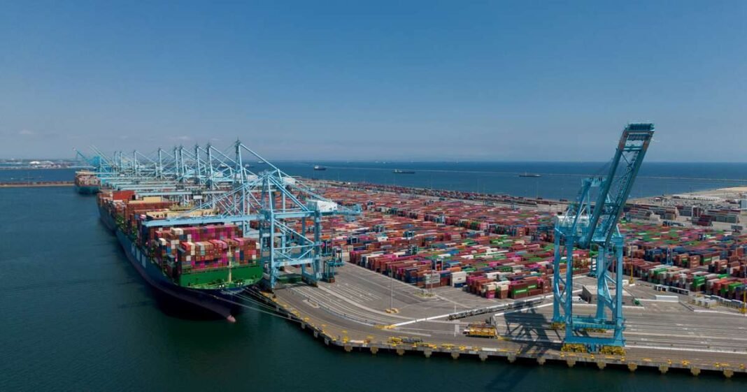 Port of Los Angeles Imports Sink 19% Amid Trump Tariffs