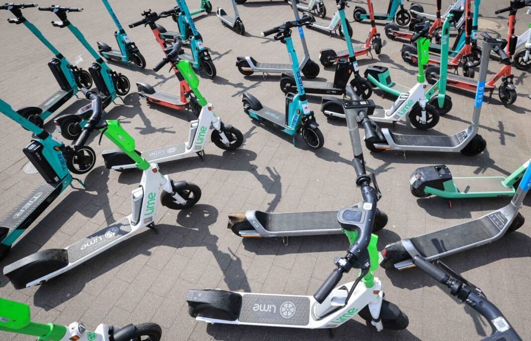 Brussels puts brakes on Lime e-bikes and scooters