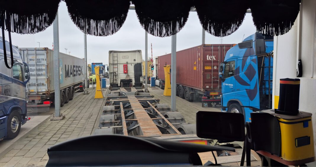 Conggestion to Antwerp Kaaien: 