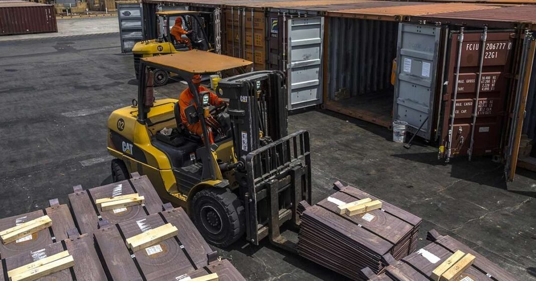 Copper-Laden Ships Race to Reach US Ahead of 50% Tariffs