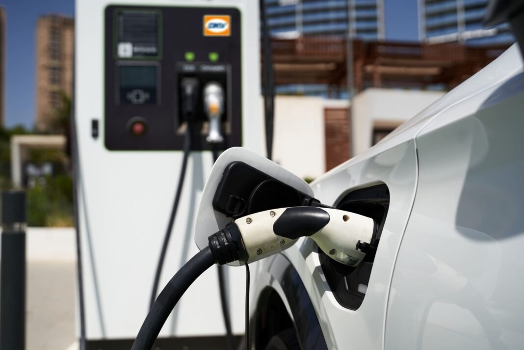 DKV Card +Charge gives access to more than 1 million charging points
