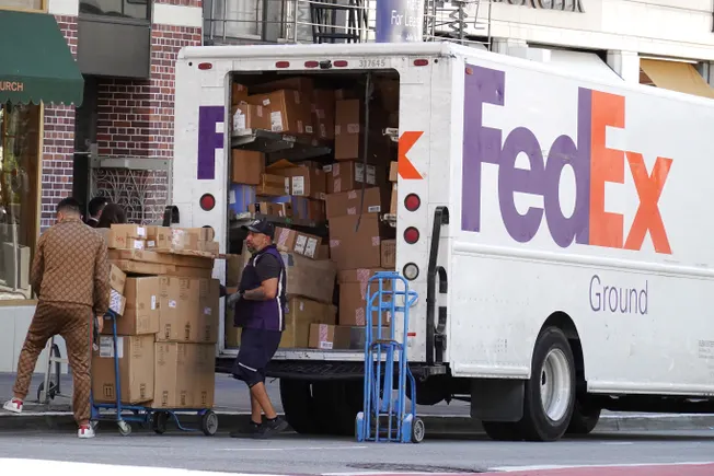 FedEx’s 2025 peak season surcharges higher than last year