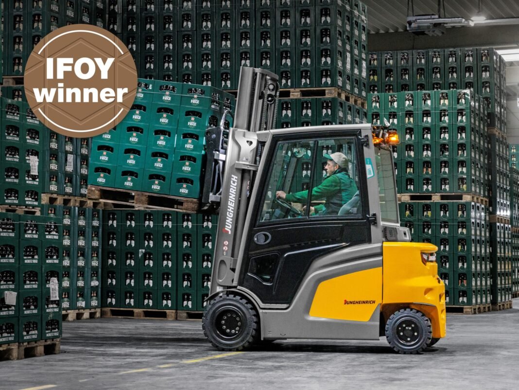 Jungheinrich EFG 425 wins Ifoy Award 2025

