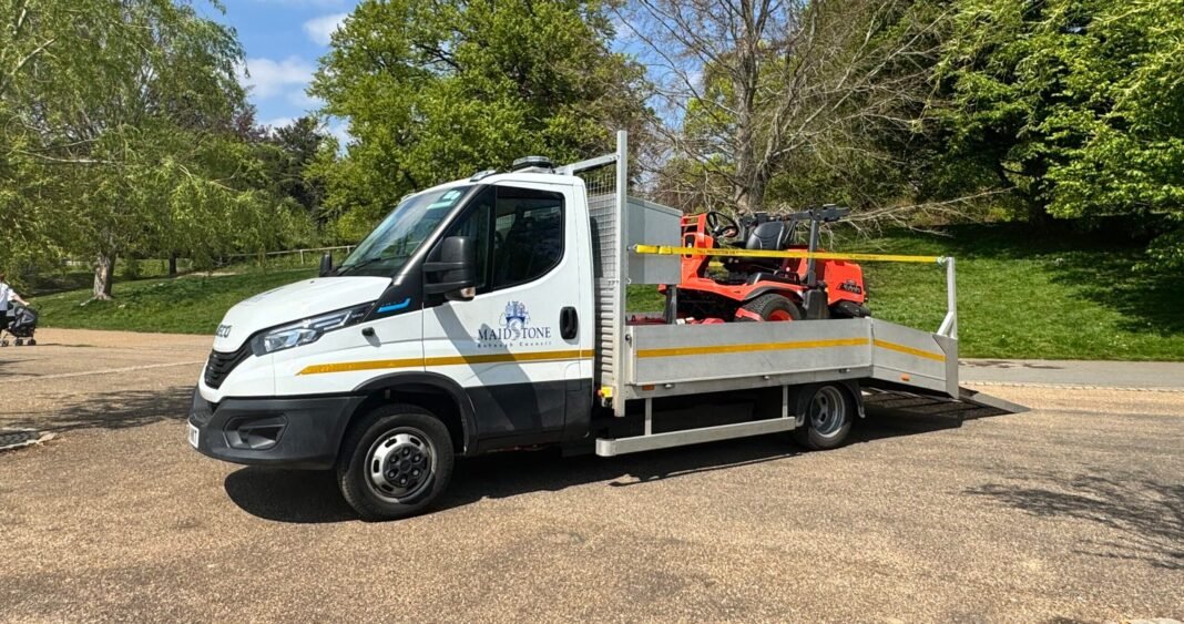 Maidstone Borough Council deploys new IVECO eDaily beavertails