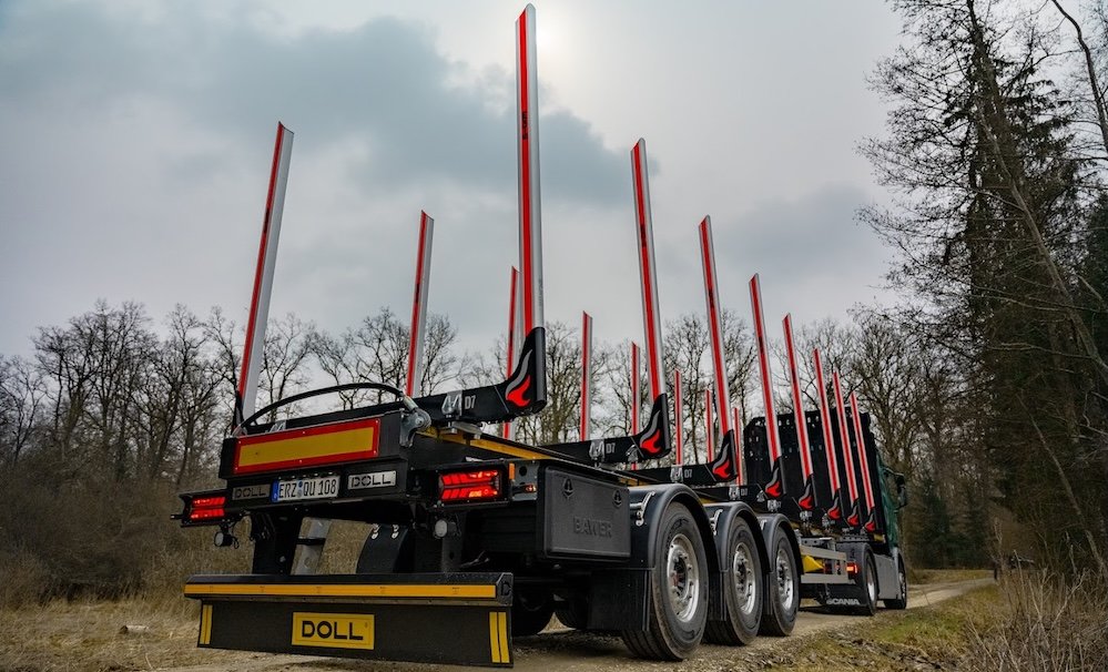 New LOGO 12 Semi-Trailer for Round Timber: The Long-Distance Runner with Off-Road Genes