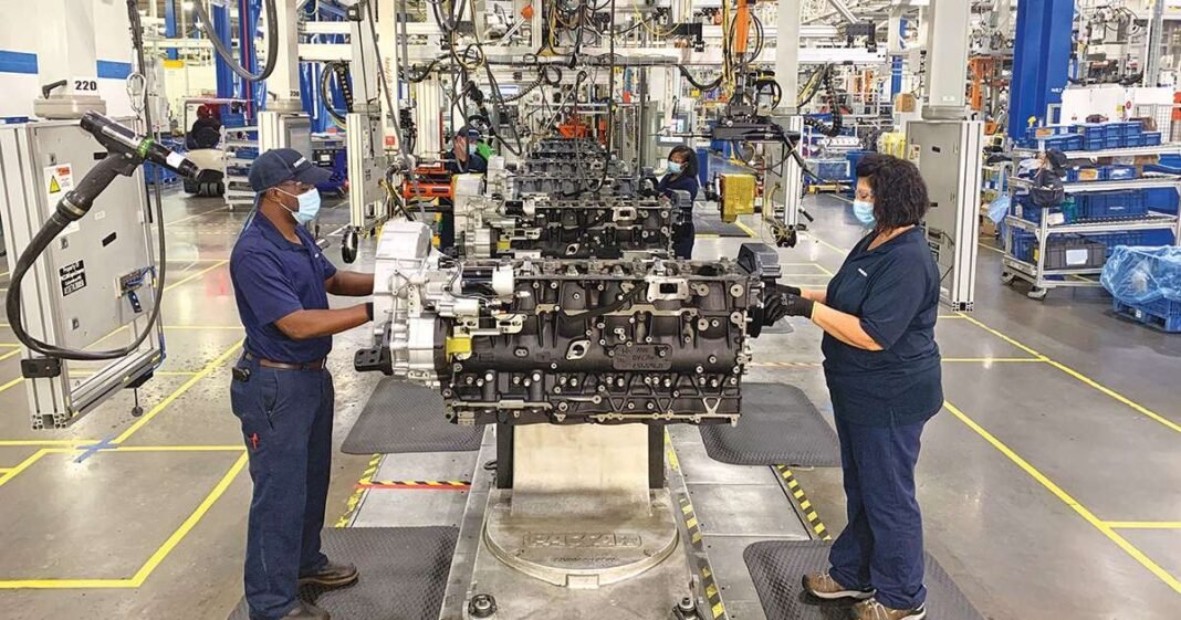 Paccar Expects Truck Demand Upswing in Second Half