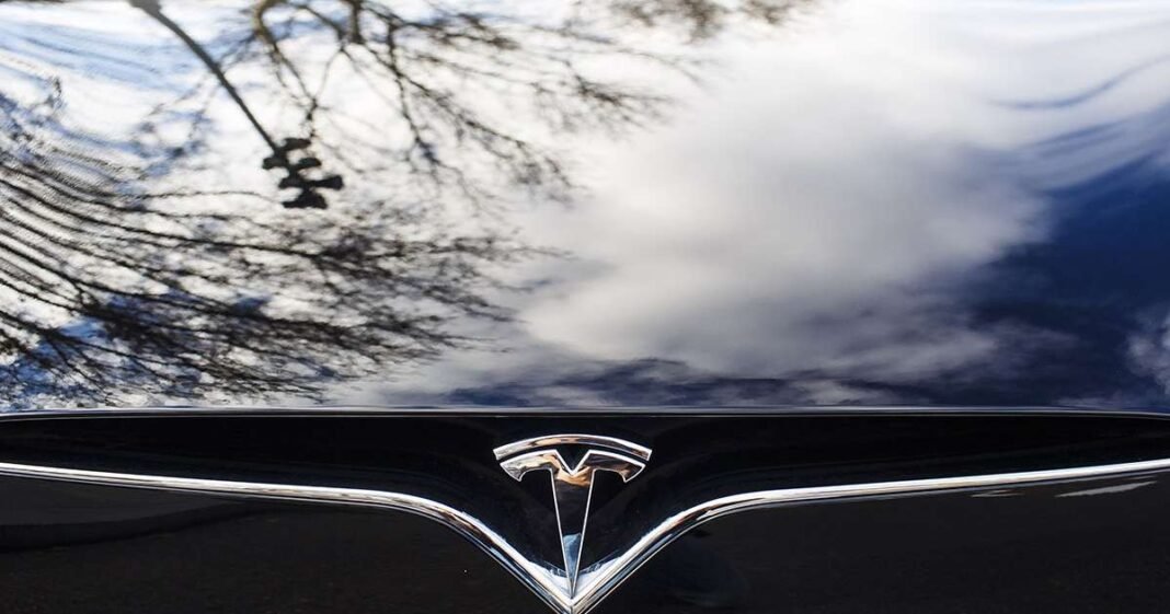 Tesla Failed to Stop Autopilot Misuse, Safety Expert Says
