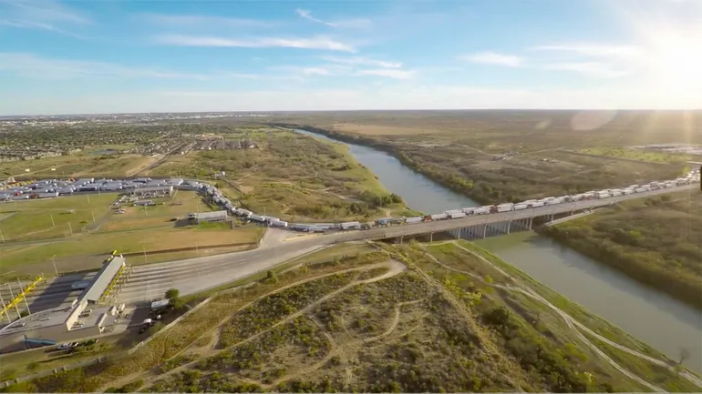 Transloading and pool distribution emerge as fixes to border bottlenecks