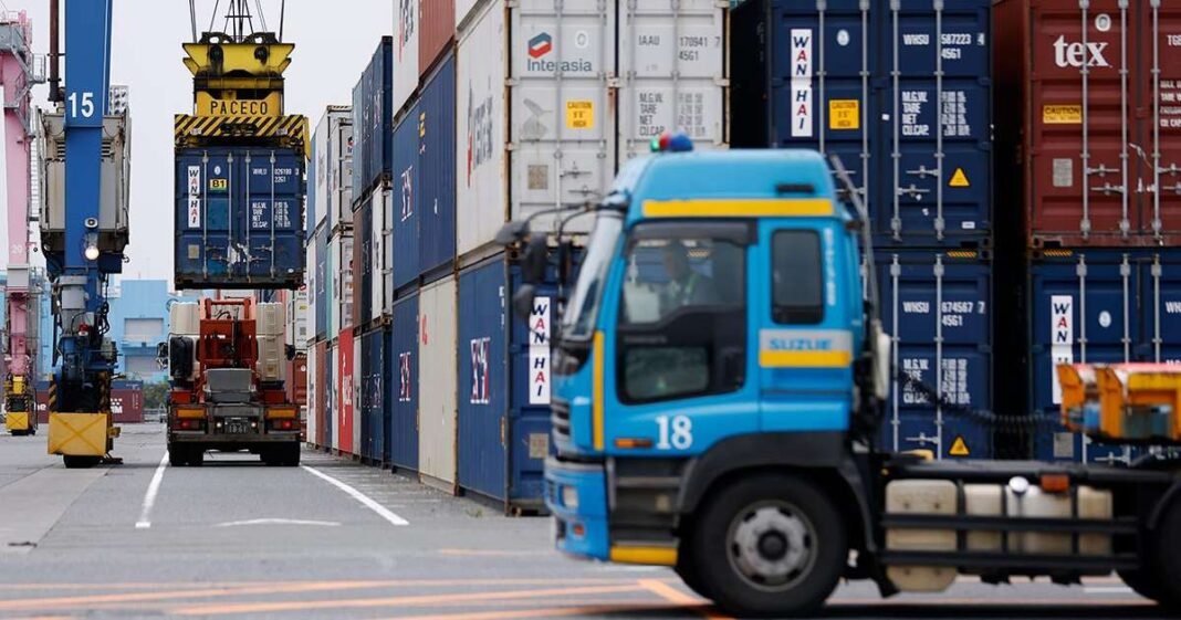 Trump Says He’ll Levy 25% Tariff on Japan, South Korea