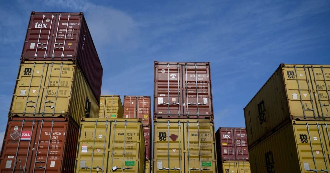 US Ports Show Mixed Results in June