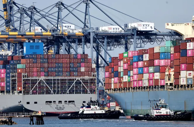 Cargo frontloading peaks in July as inventory holding costs surge