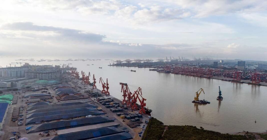 China, India Pledge to Rebuild Relations as US Tariffs Bite