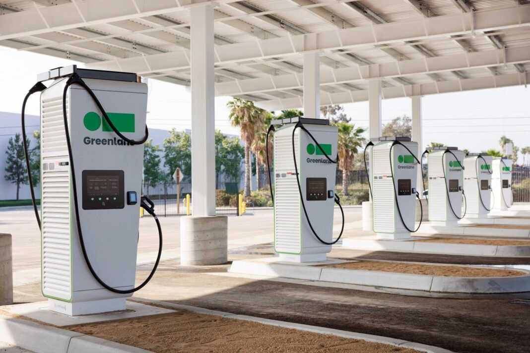 Greenlane expands EV charging corridor to Phoenix
