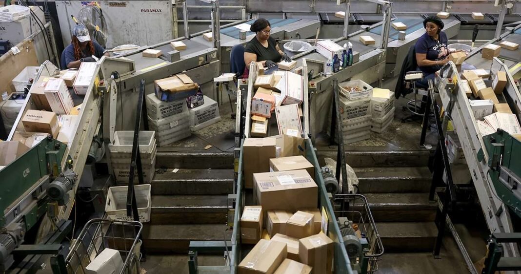 South Africa Halts Parcels to US Over Trump Tariffs