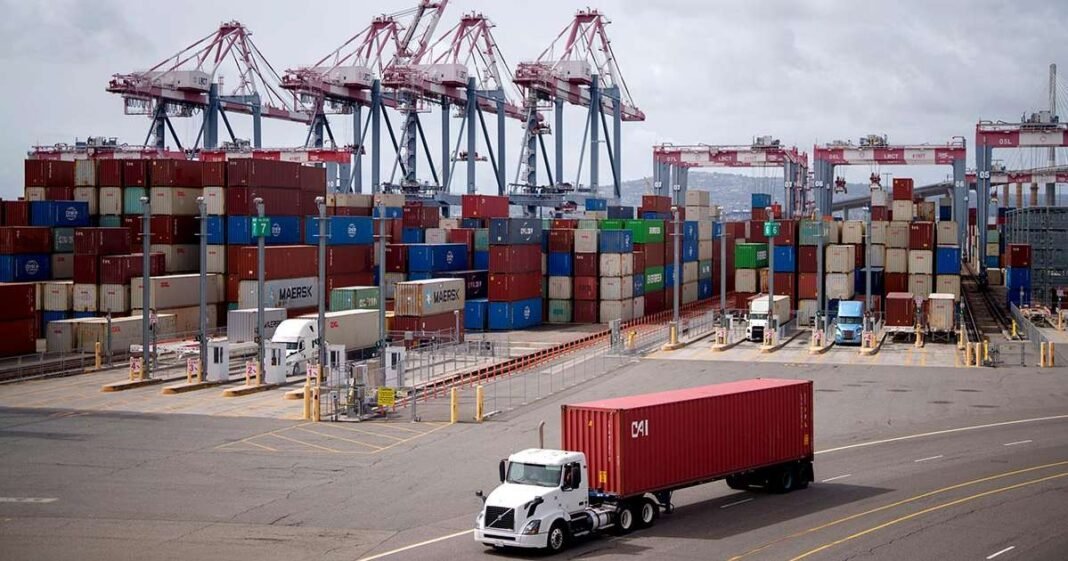 Tariff Confusion Drives Record Volumes at Los Angeles Port