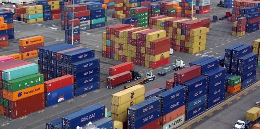 Tariff deadline drives surge in Port of Oakland imports