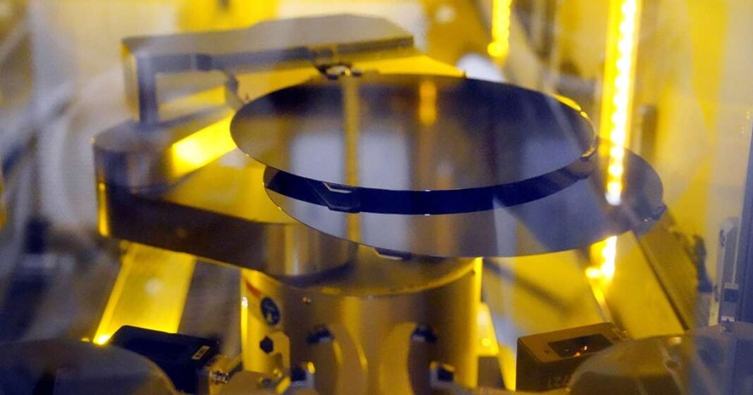 Trump’s Planned 100% Computer Chip Tariff Sparks Confusion