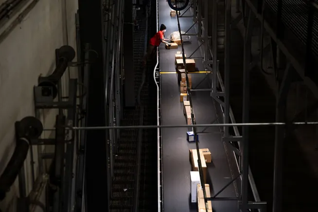 UPS offers buyouts to US operations managers to help network overhaul