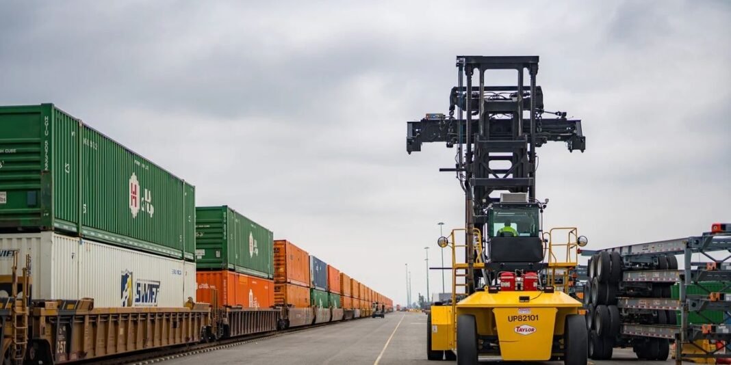 Union Pacific nearly doubles its sites for custom-built warehouses