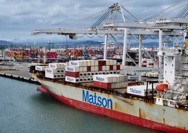 Business contracts with tariff clauses proliferate