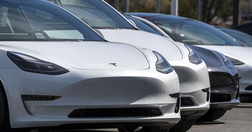 NHTSA Investigates Tesla Door Handle Failures