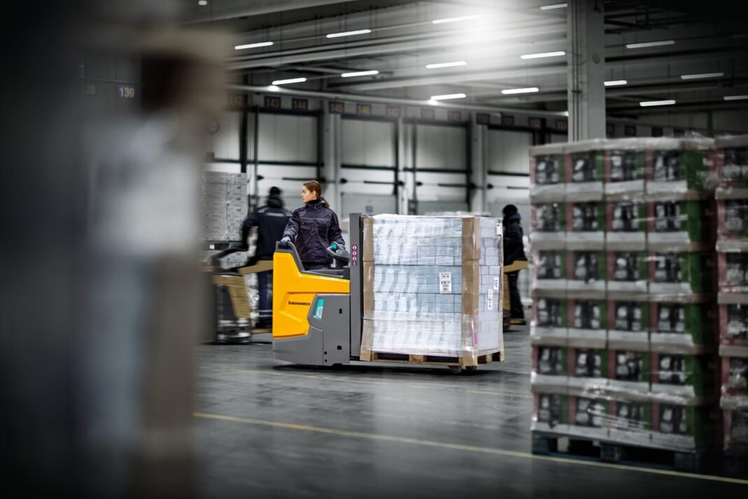 Positive prospects for employment in transport and logistics
