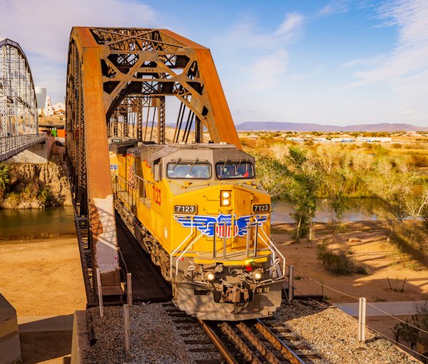 Rail Customer Coalition letter to STB presents various issues relating to proposed Union Pacific-Norfolk Southern merger 