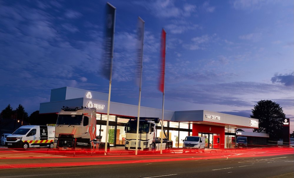 Sparks Commercial Services celebrates grand opening of new Head Office, LCV Sales & EV Education Centre
