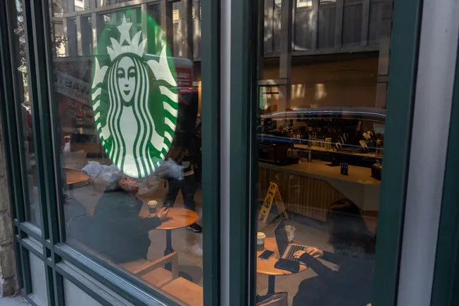 Starbucks deploys inventory-taking AI tool