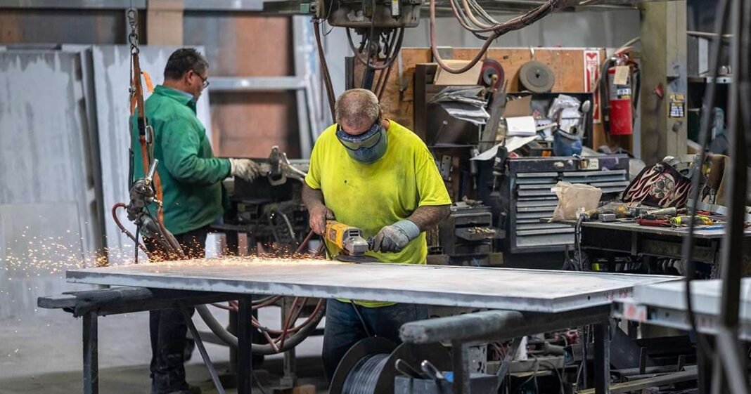 US Business Activity Cools Along With Demand