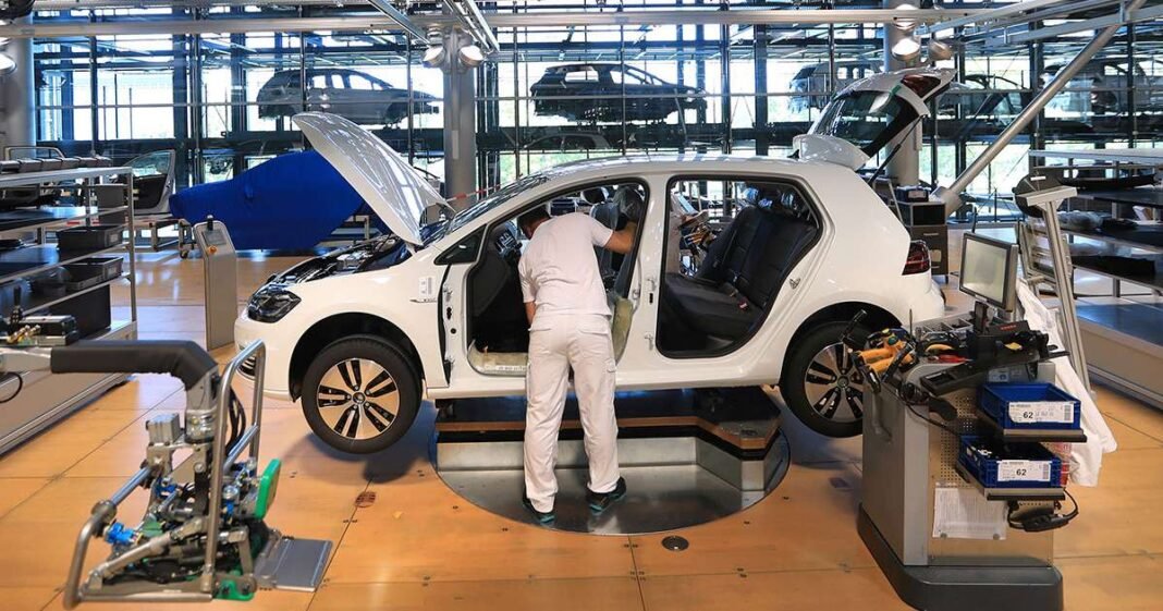 VW Delays Electric Golf as Cost Cuts Stall Factory Revamp
