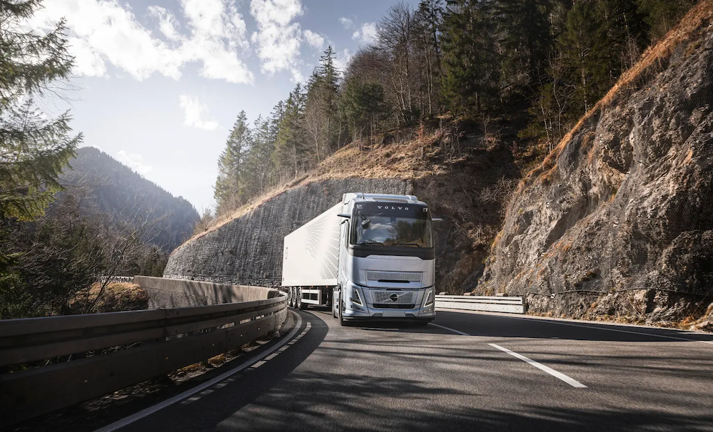 Volvo Trucks launches world-first stop/start engine technology to save fuel and CO2