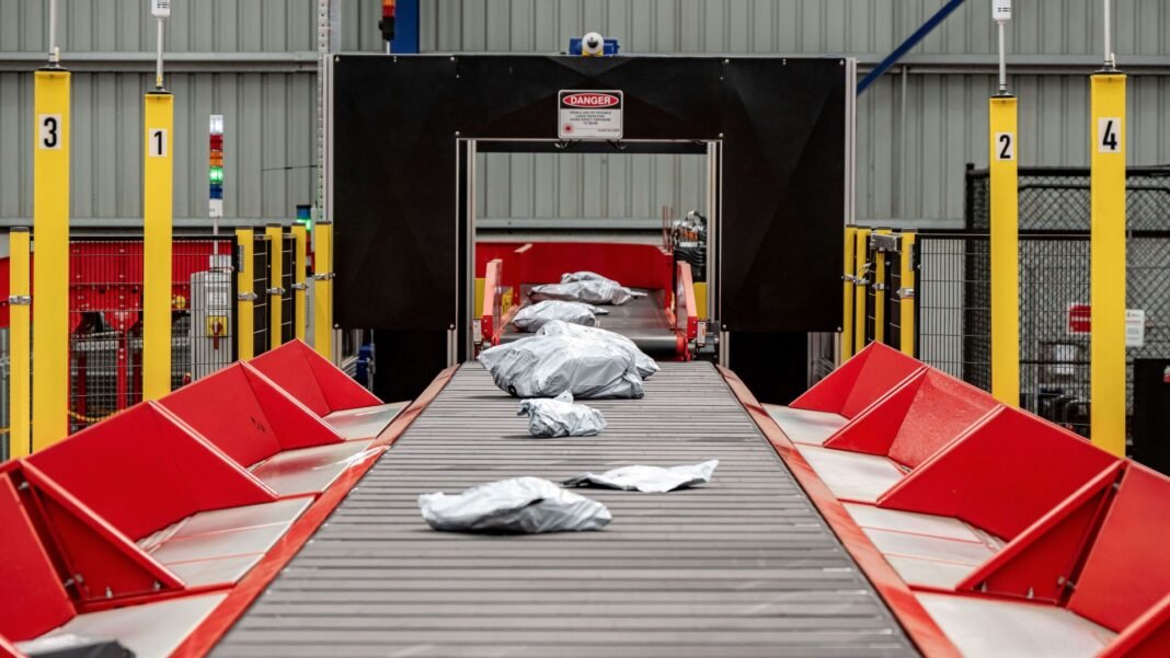 Australia Post to invest $320M for parcel super hub