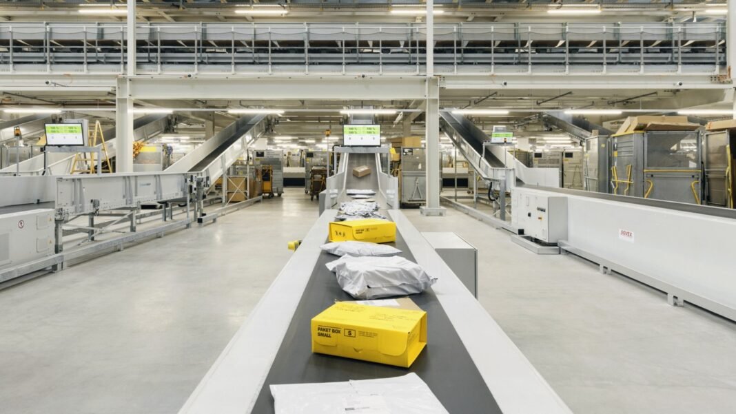 De minimis light? Retailers explore postal shipping in new tariff age